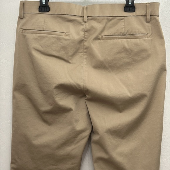 Banana Republic Slim Fit Core Temp Chino Workwear Khaki Pants - Picture 11 of 13